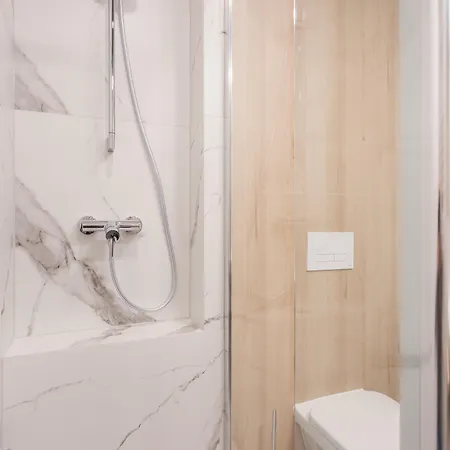 ホテル Platinum Hotel&residence Wilanow 3*