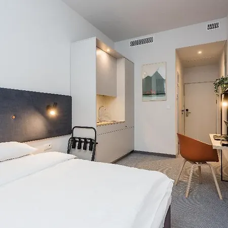 Hotel Platinum Hotel&residence Wilanow 3*